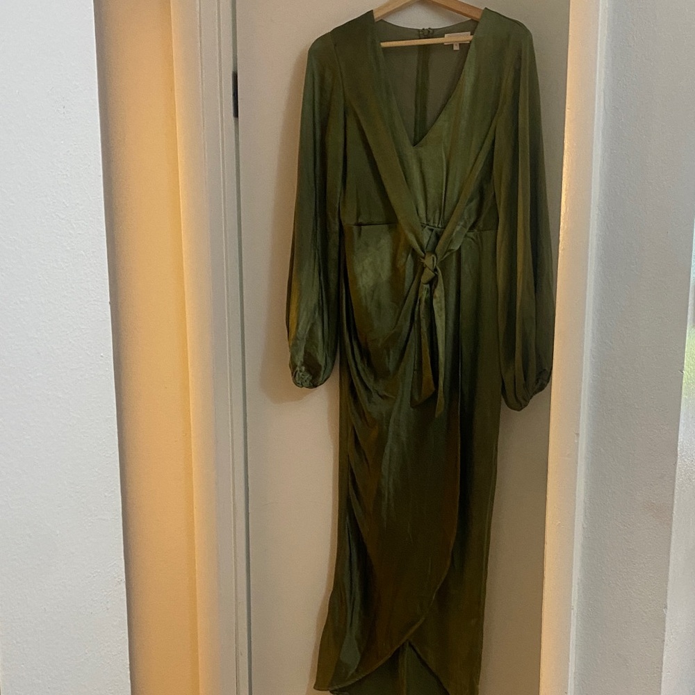 Elegant Long Sleeve Green Dress
